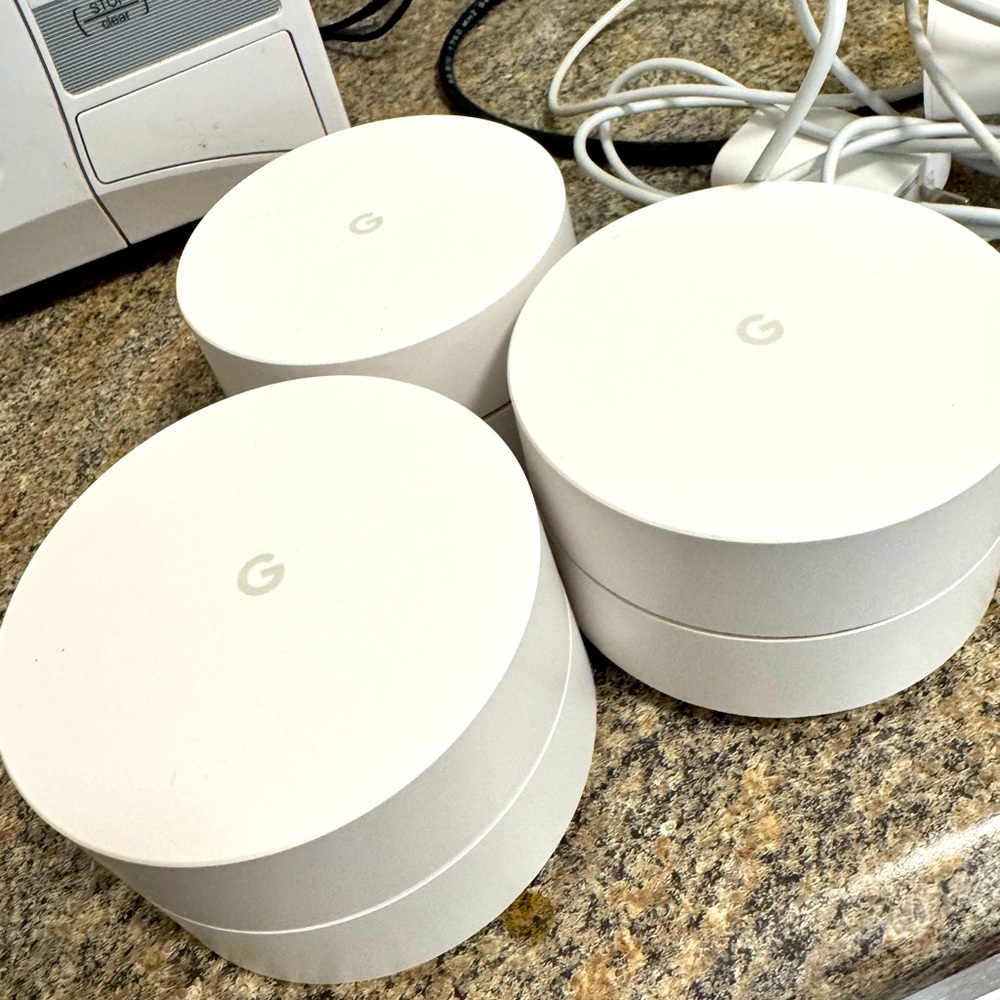 Google WiFi system, 3-Pack - Router Replacement for Whole Home Coverage White